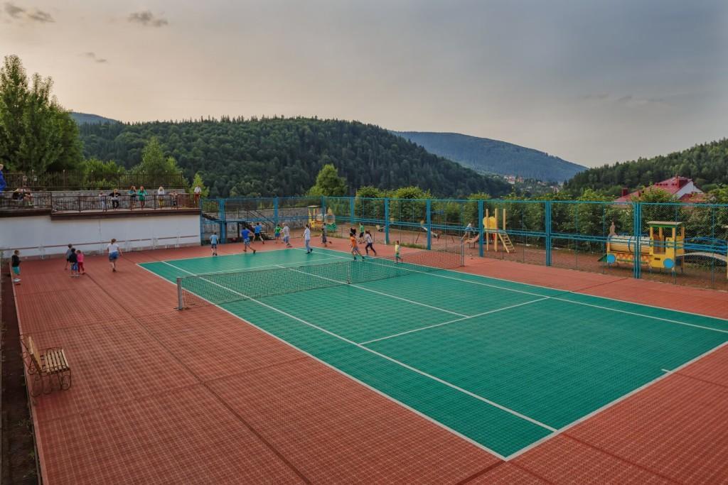 Karpaty Hotel Yaremche Exterior photo